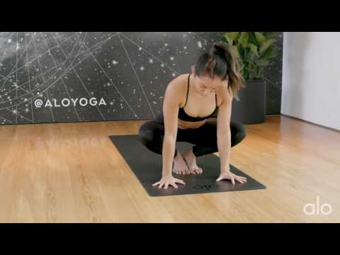 30 Minute Power Vinyasa Flow with Briohny Smyth