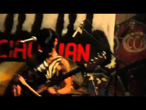 MALATJA - Technorivoluzion' (live@Csoa Jan Assen Salerno)