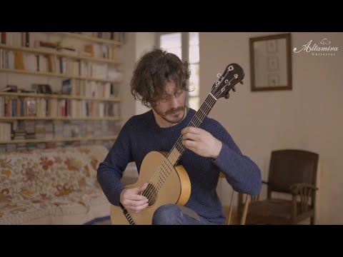 Gabriel Bianco plays 'Rossiniana No.5, Op. 123' by Mauro Giuliani on the Altamira Guadagnini Model