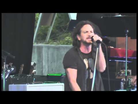 6.) Push Me, Pull Me (Pearl Jam, Berlin 2010)