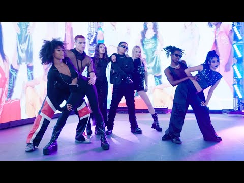 The Future X Live Soundstage Performance