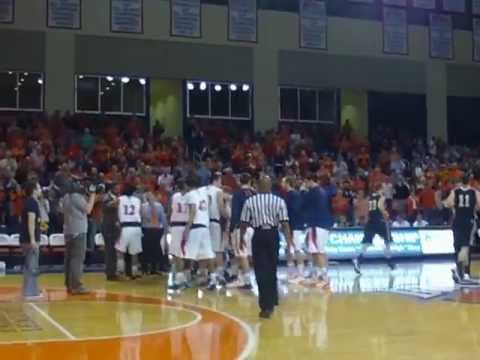 3 09 13 BU78 Army70-Ayers breakaway makes it 64-61