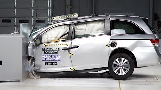 Honda minivans fail small overlap crash test