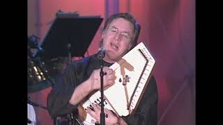 The Lovin&#39; Spoonful perform &quot;Do You Believe In Magic&quot; at the 2000 Hall of Fame Induction Ceremony