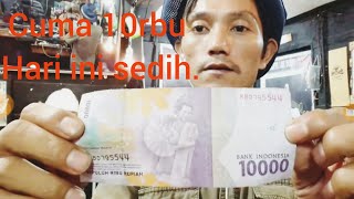 Download lagu pangkas rambut. cuma dapat 3 org bro hari ini. bagi 2 lgi.. mp3