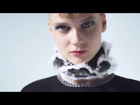 Details of the Fall-Winter 201819 Haute Couture Collection — CHANEL