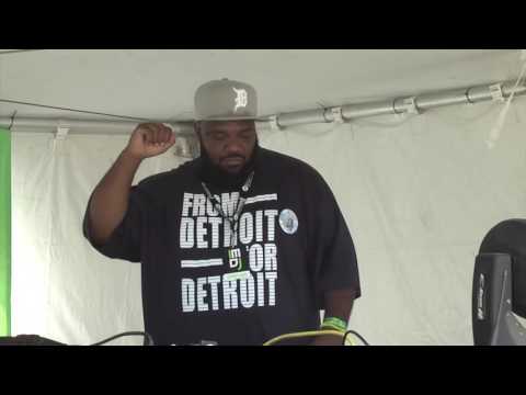 Haz Mat  CHARIVARl : Deep sequence 2016  LIVE DEEP TECHNO