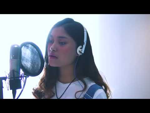 Lagu Akustik Paling Enak " MUNGKIN - POTRET " Cover By Tival Salsabilah