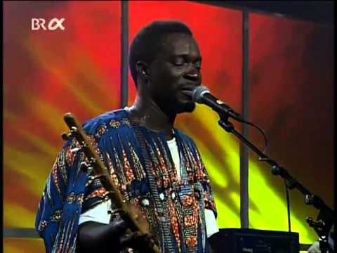 Issa Bagayogo 'Berewonyongo' 'Sayemogo' & ' Toroya' from Roots & Routes 2003 Mali