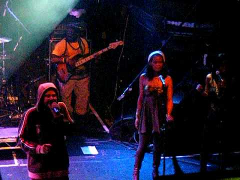 Elan and The Wailers in Dublin   I Wanna Yell 11 02 2009