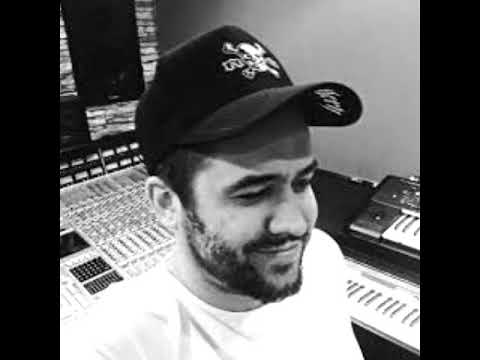 Alex Hook feat Emma Brammer - Invisible