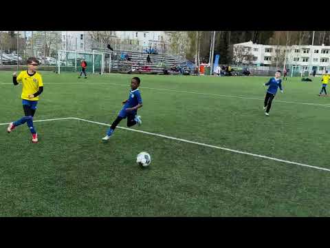 2025-05-03 EBK/Valkoinen - HJK East/Sininen
