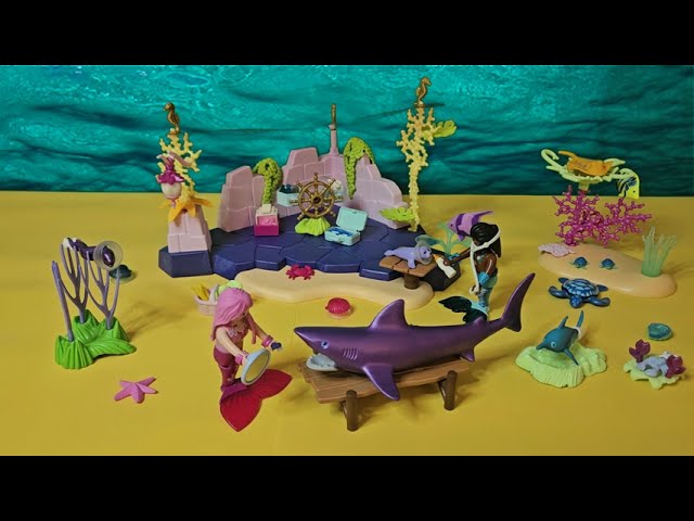 Vídeo relacionado con PLAYMOBIL Princess Magic 71499 Sirena Cuidado de Animales, Cuidado tierno para Animales Marinos, Juegos de rol imaginativos, Juguetes para niños a Partir de 4 años