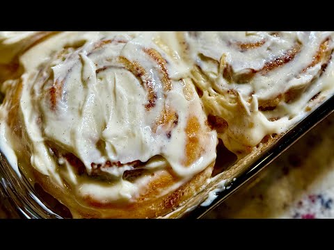 The Best Giant Cinnamon Rolls 