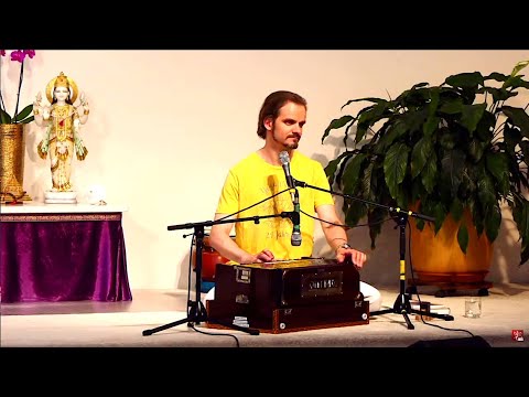 Ausdehnungsmeditation und Kirtan mit Ishwara - Yoga Vidya Live Satsang 20:00 Uhr 02.09.2020