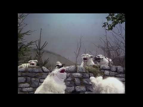 The Muppet Show - 419: Lynda Carter - “The Whiffenpoof Song” (1980)