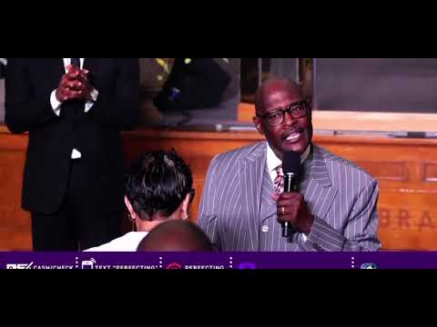 Marvin Winans Rebukes Lady’s Offering Amount #perfectingchurch #churchnews 