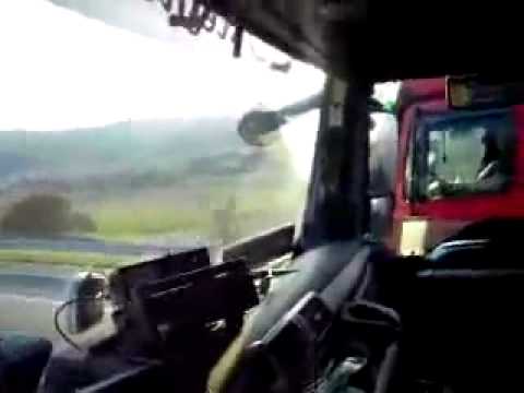 Polnischer LKW Fahrer überholt Deutschen!