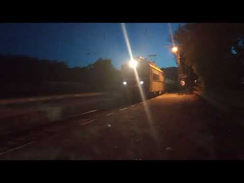 БВ 1626 с локомотив 44 162 пристига на гара Мездра