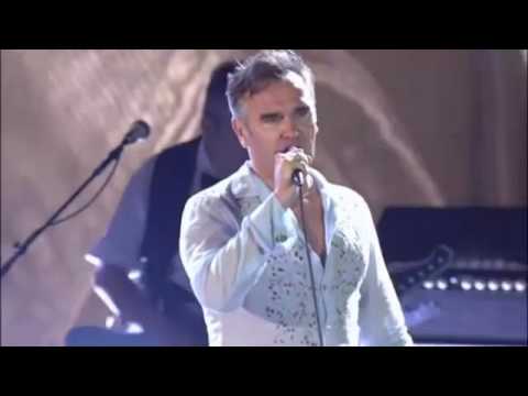 Morrissey - How Soon Is Now Live at the Hollywood Bowl