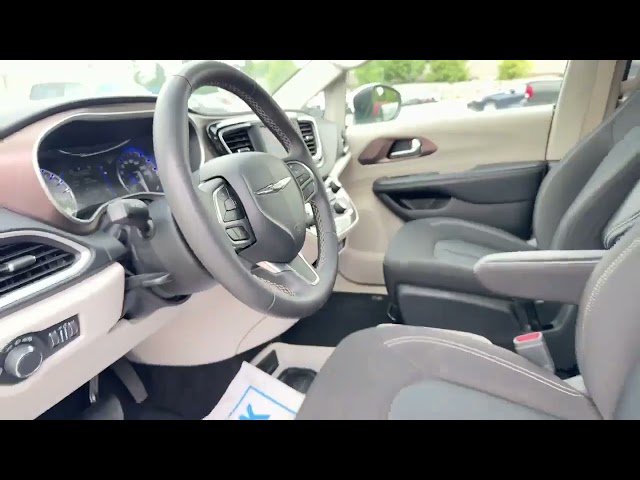 2023 Chrysler Grand Caravan SXT HEATED SEATS | POWER SLIDING... in Cars & Trucks in London