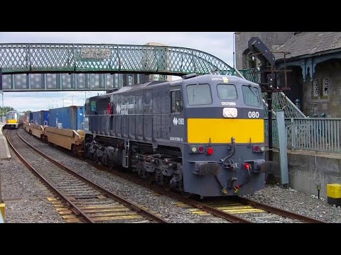 Irish Rail 071 loco 080 + DFDS freight Liner - Portarlington Station