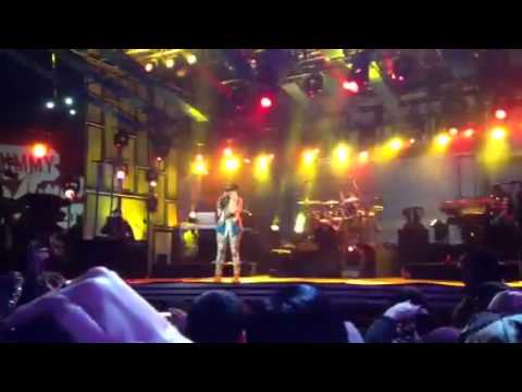 Nicki Minaj Performs "I'm Legit" On Jimmy Kimmel Live 25/1