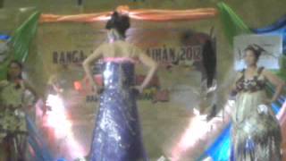 10 Women Ramp with their Karagumoy Costume