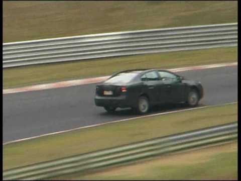 Toyota Avensis Spy Video