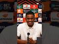 Jorrel Hato glundert van trots ? #ajax