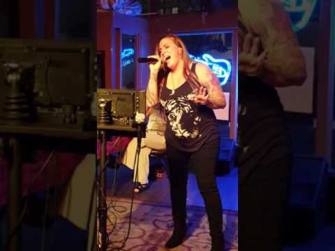 Mia Calarese sings Aretha, August 2016