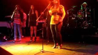 Nive singing &quot;I don&#39;t wanna wait&quot; by Zewdy [live]