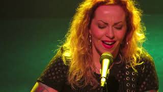 Anneke Van Giersbergen en Chile 2018 - My Electricity (The Gathering song)