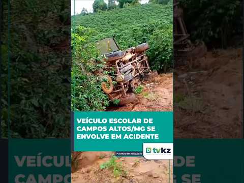 Veículo escolar de Campos Altos/MG se envolve em acidente