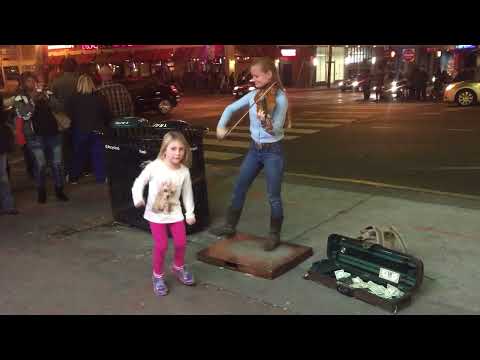 Hillary Klug Street Performer Joined By Girl Who Steals the Show