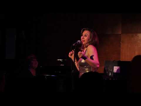 Anna Palermo VAMP Cabaret performance at Davenport's Piano Bar, November 2018
