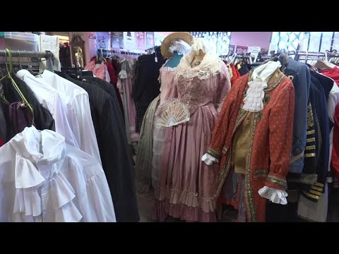Upstate woman brings Revolutionary War women’s stories to life through period clothing