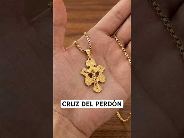 Vídeo relacionado con better with friends oro Jesús Crucifijo Llavero Santa Cruz Llavero Religioso San Benito Católico para Suerte y Protección Amuleto Católico Adorno Religioso para Rosario Llaves. citas de la biblia