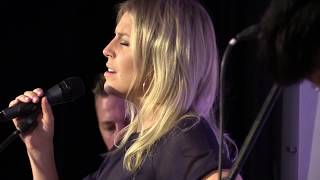 Impression of a live concert of Coby Grant in Woerden