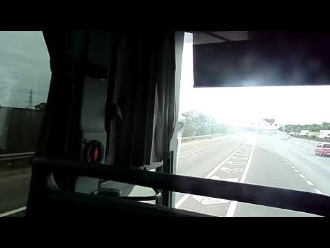 *Front View* VanHool TX17 Astron Greenline Arriva the Shires 9002 YJ66FHX on Service 758