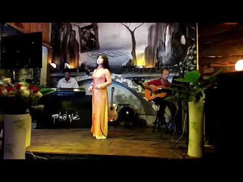 Thể hiện bởi Hoài Mỹ