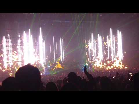Jean Michel Jarre - Microsoft Theater 2017-05-27 - Laser Harp