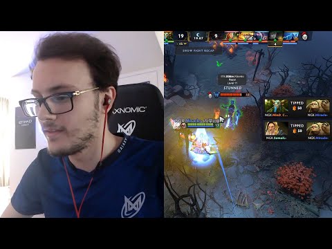 Miracle receives Tips from MC & Sumail after landing this Blind Hook