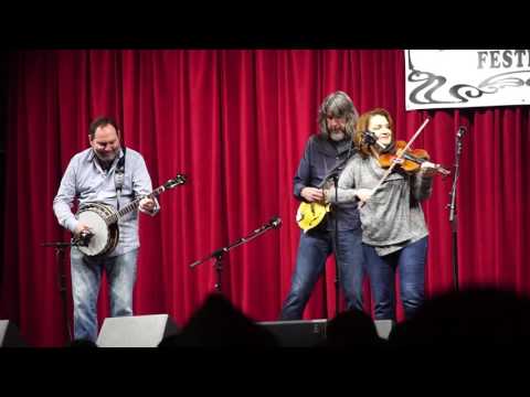 The SteelDrivers with Adam Wakefield - Wearing A Hole