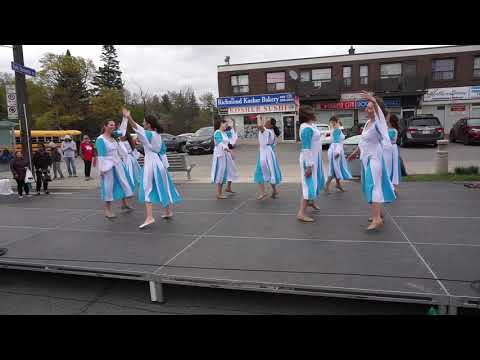 Nirkoda performs Israelit at Bathurst Street Fest