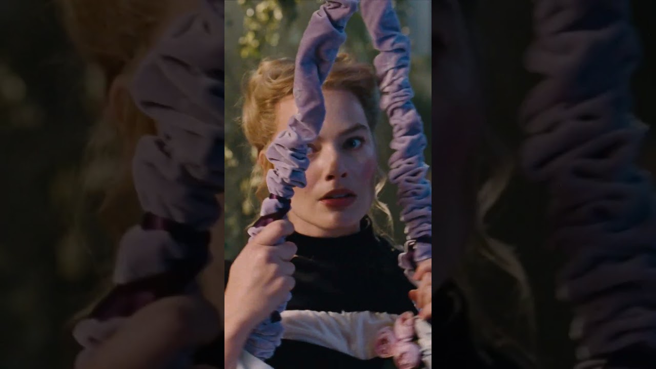 Miniature de la vidéo The year of yearning is here... Get ready for Wuthering Heights du film Hurlevent