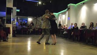 Flaco Dany y Elina Roldan en Porteño y Bailarín