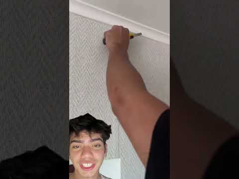 Install crease-free wallpaper! ✂️✨ Learn the perfect finishing technique!