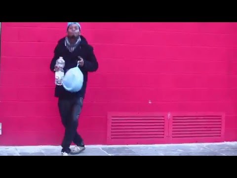 Bello FiGo - Sono Bello Come Profugo (SwaG Razzismo) Stai Li A Razzistare !!!