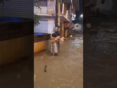 SALGAN VECIN@S Gritos desesperados tras el desbordamiento del río Salvia en Zaruma - El Oro